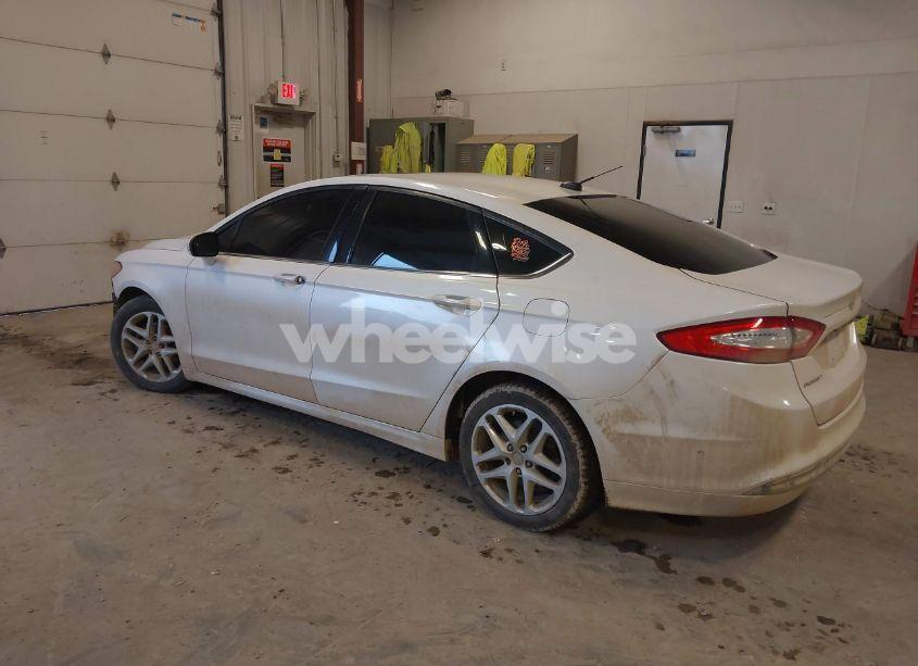 Photo 3 of 2013 Ford Fusion SE (VIN 3FA6P0H71DR137645)