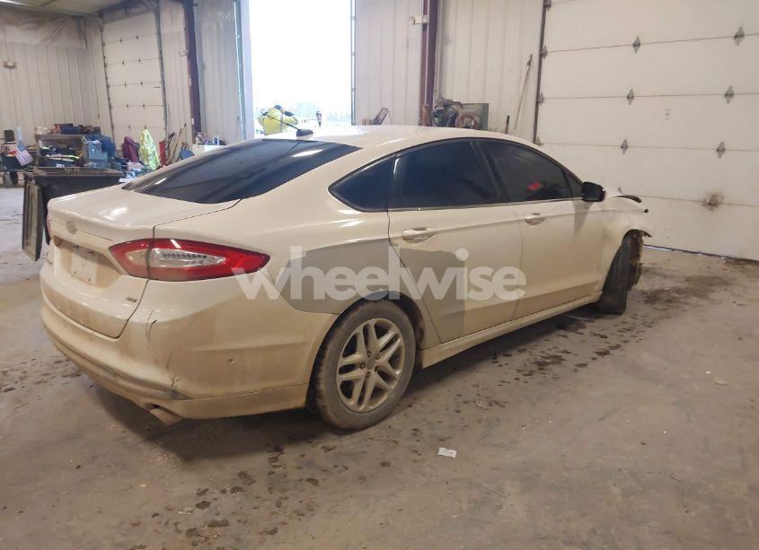 Photo 4 of 2013 Ford Fusion SE (VIN 3FA6P0H71DR137645)