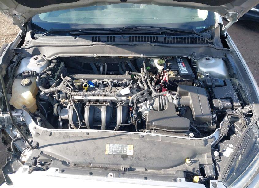 Photo 10 of 2013 Ford Fusion SE (VIN 3FA6P0H71DR158110)