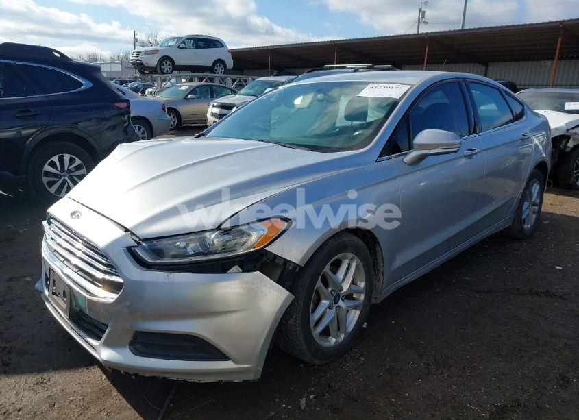 Photo 2 of 2013 Ford Fusion SE (VIN 3FA6P0H71DR158110)