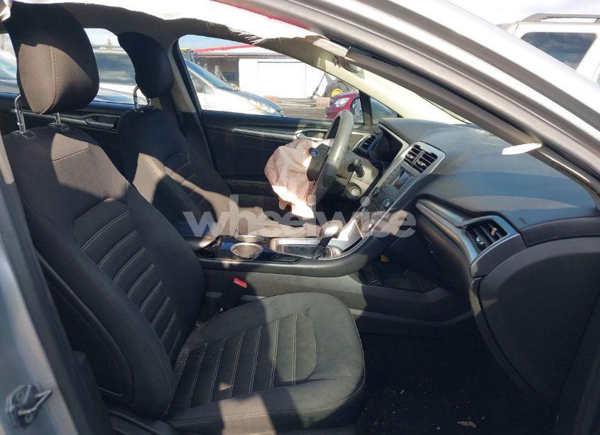 Photo 5 of 2013 Ford Fusion SE (VIN 3FA6P0H71DR158110)