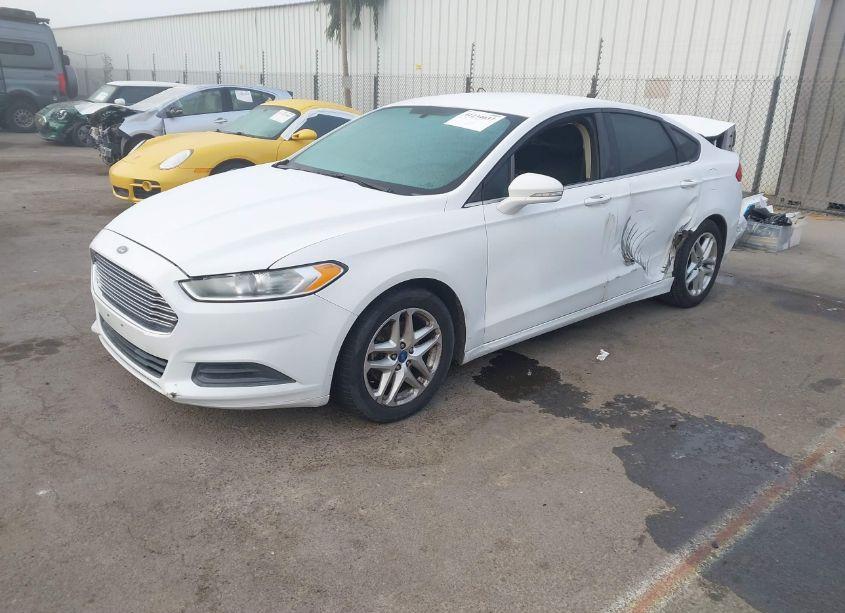 Photo 2 of 2013 Ford Fusion SE (VIN 3FA6P0H71DR160620)
