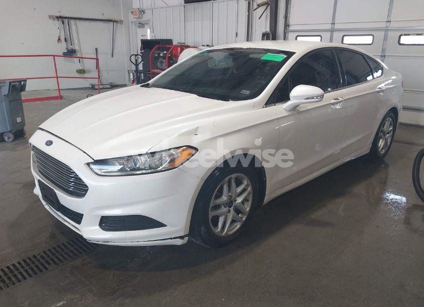 Photo 2 of 2013 Ford Fusion SE (VIN 3FA6P0H71DR183038)