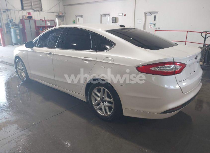 Photo 3 of 2013 Ford Fusion SE (VIN 3FA6P0H71DR183038)