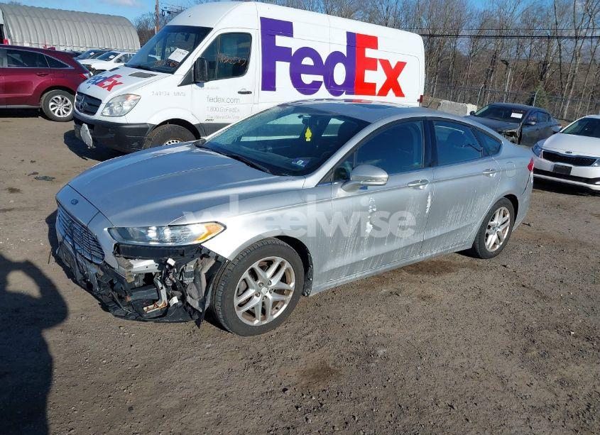 Photo 2 of 2013 Ford Fusion SE (VIN 3FA6P0H71DR211050)