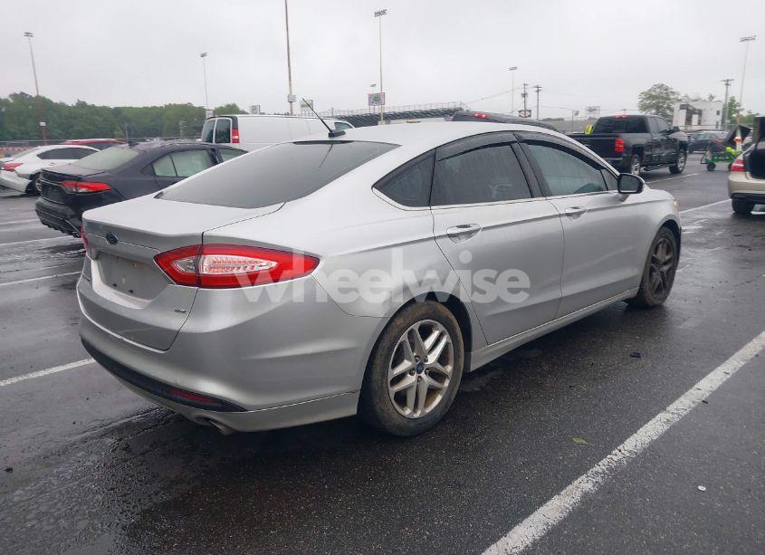 Photo 4 of 2013 Ford Fusion SE (VIN 3FA6P0H71DR274794)
