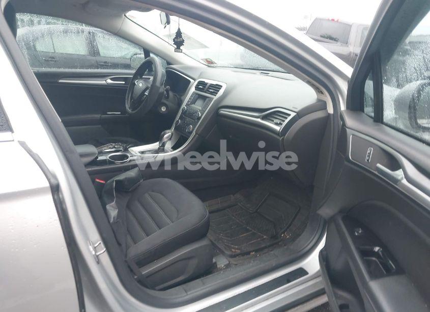 Photo 5 of 2013 Ford Fusion SE (VIN 3FA6P0H71DR274794)