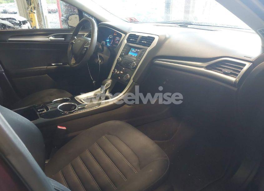 Photo 5 of 2013 Ford Fusion SE (VIN 3FA6P0H71DR301640)