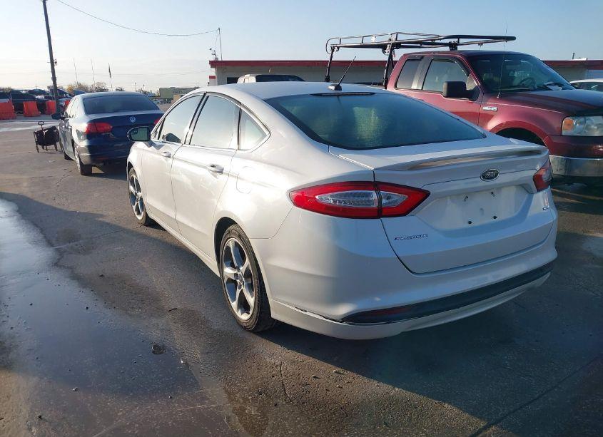 Photo 3 of 2013 Ford Fusion SE (VIN 3FA6P0H71DR322990)