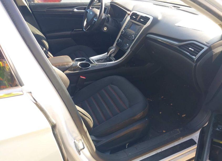 Photo 5 of 2013 Ford Fusion SE (VIN 3FA6P0H71DR322990)