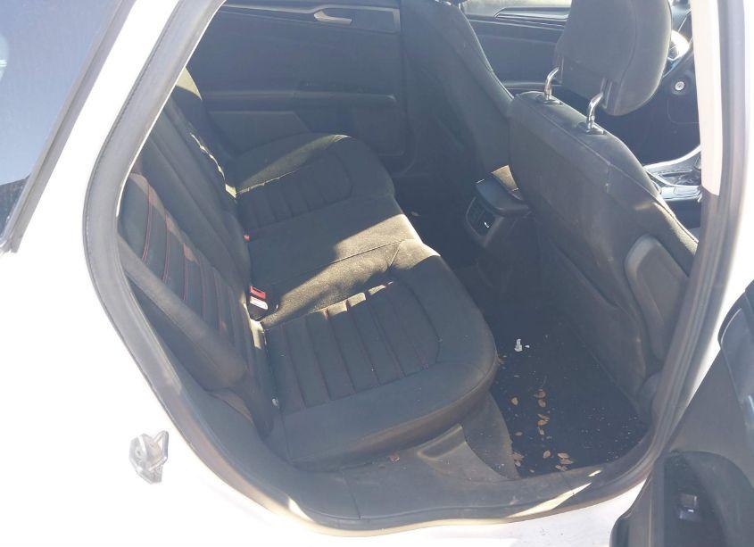 Photo 8 of 2013 Ford Fusion SE (VIN 3FA6P0H71DR322990)