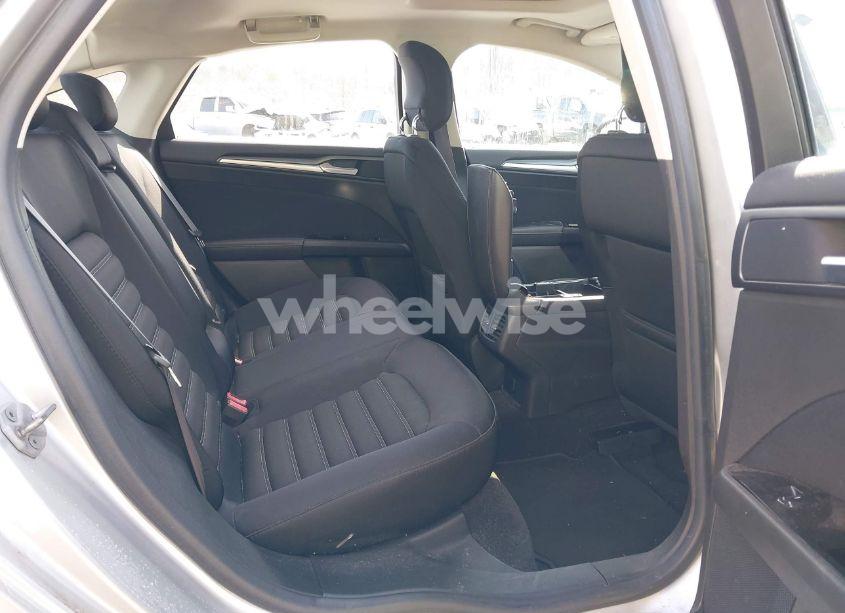 Photo 8 of 2014 Ford Fusion SE (VIN 3FA6P0H71ER113623)