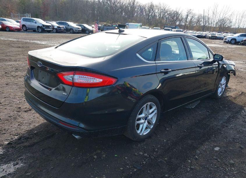 Photo 4 of 2014 Ford Fusion SE (VIN 3FA6P0H71ER132821)