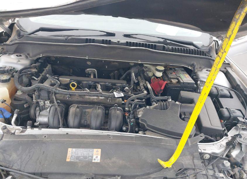 Photo 10 of 2014 Ford Fusion SE (VIN 3FA6P0H71ER187852)