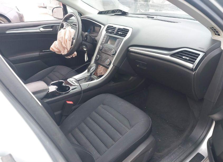 Photo 5 of 2014 Ford Fusion SE (VIN 3FA6P0H71ER187852)