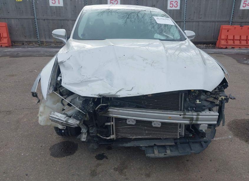 Photo 6 of 2014 Ford Fusion SE (VIN 3FA6P0H71ER187852)
