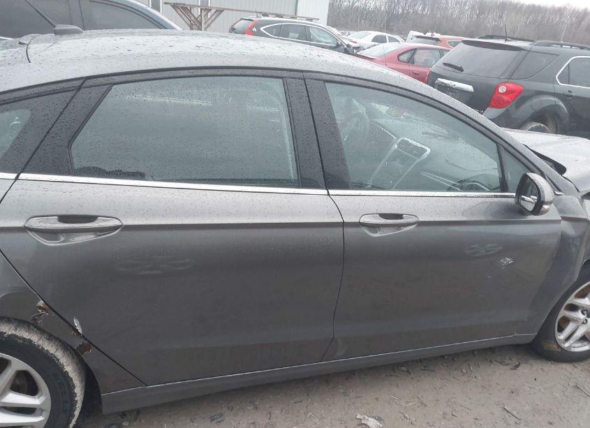 Photo 13 of 2014 Ford Fusion SE (VIN 3FA6P0H71ER348538)