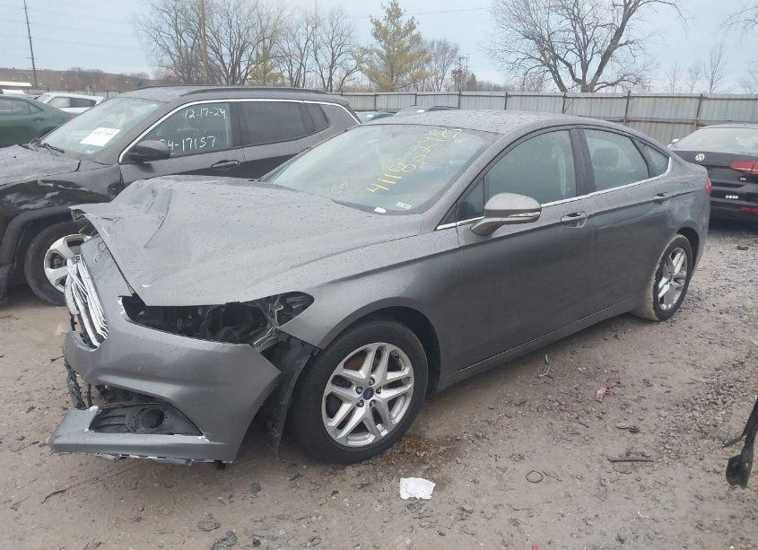 Photo 2 of 2014 Ford Fusion SE (VIN 3FA6P0H71ER348538)