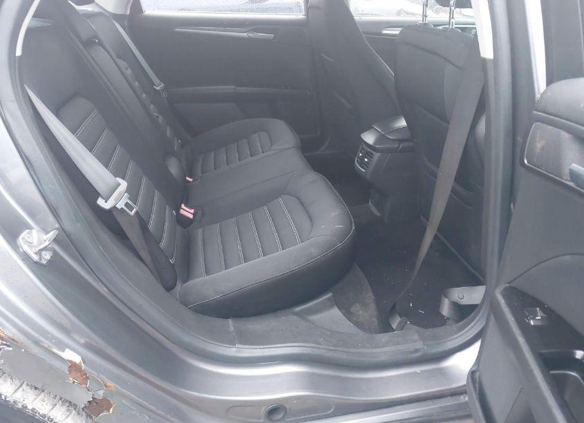 Photo 8 of 2014 Ford Fusion SE (VIN 3FA6P0H71ER348538)