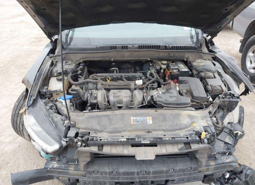 Photo 10 of 2014 Ford Fusion SE (VIN 3FA6P0H71ER362519)