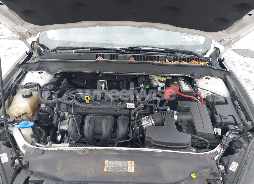 Photo 10 of 2014 Ford Fusion SE (VIN 3FA6P0H71ER362858)