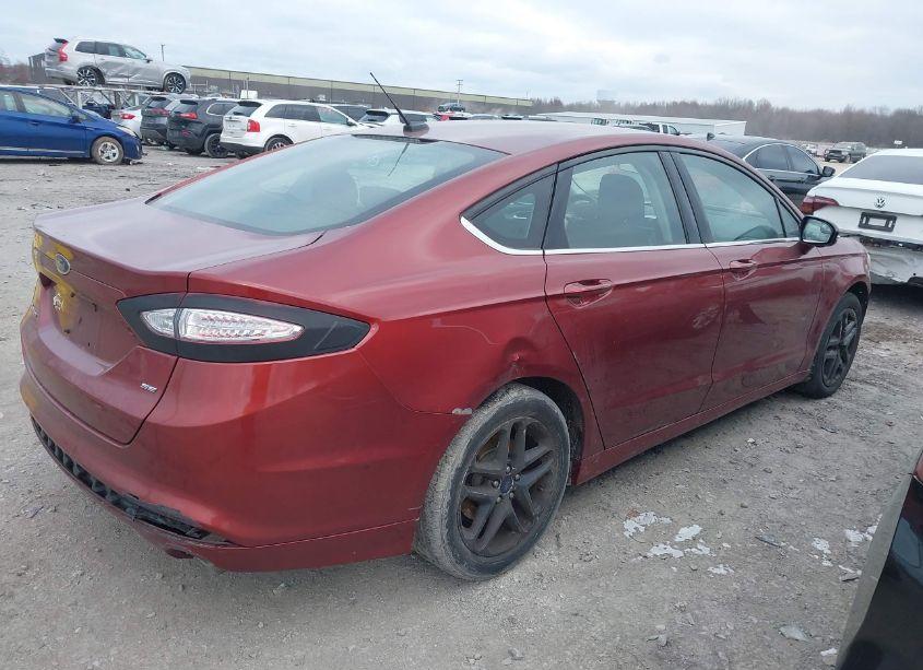 Photo 4 of 2014 Ford Fusion SE (VIN 3FA6P0H71ER388182)