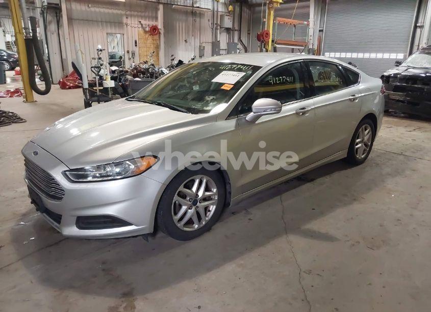 Photo 2 of 2015 Ford Fusion SE (VIN 3FA6P0H71FR137874)