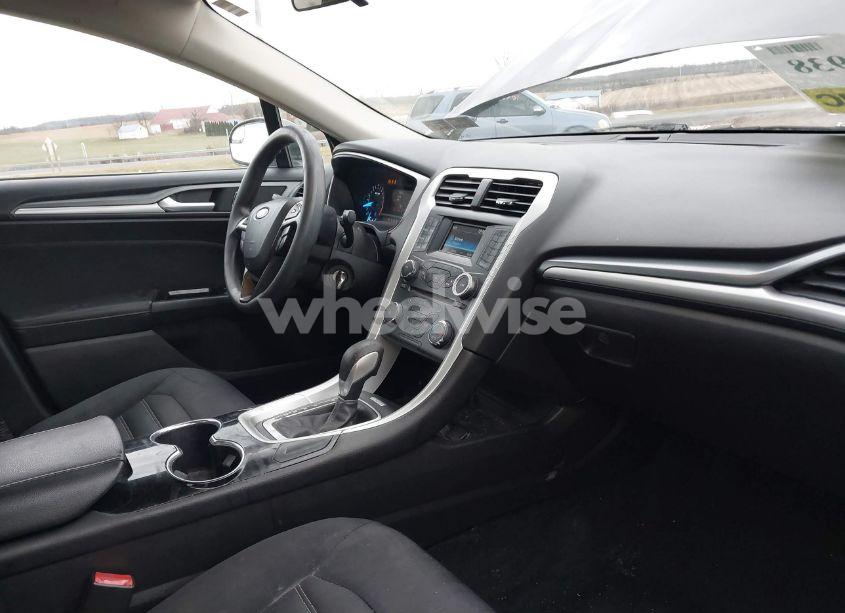 Photo 5 of 2015 Ford Fusion SE (VIN 3FA6P0H71FR148664)