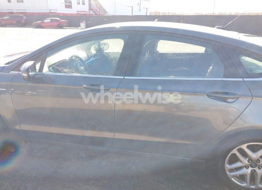 Photo 14 of 2015 Ford Fusion SE (VIN 3FA6P0H71FR153038)