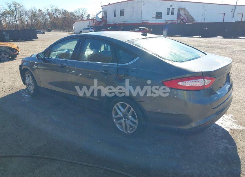Photo 3 of 2015 Ford Fusion SE (VIN 3FA6P0H71FR153038)