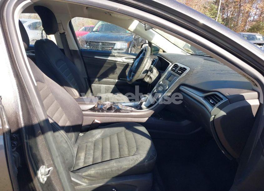 Photo 5 of 2015 Ford Fusion SE (VIN 3FA6P0H71FR153038)