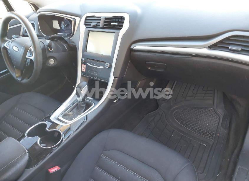 Photo 5 of 2015 Ford Fusion SE (VIN 3FA6P0H71FR156411)