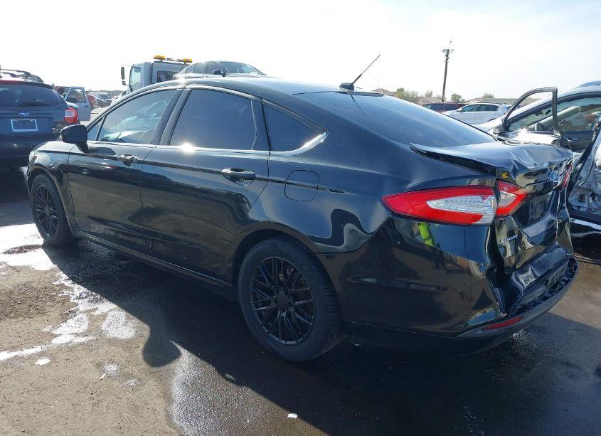 Photo 3 of 2015 Ford Fusion SE (VIN 3FA6P0H71FR196536)