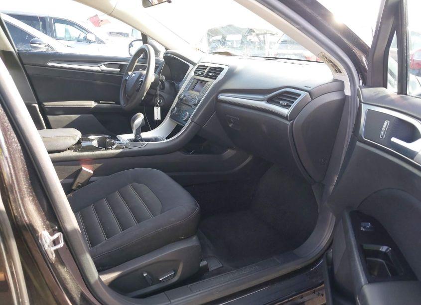 Photo 5 of 2015 Ford Fusion SE (VIN 3FA6P0H71FR196536)