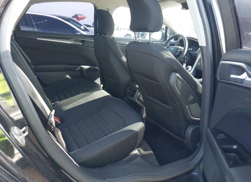 Photo 8 of 2015 Ford Fusion SE (VIN 3FA6P0H71FR196536)