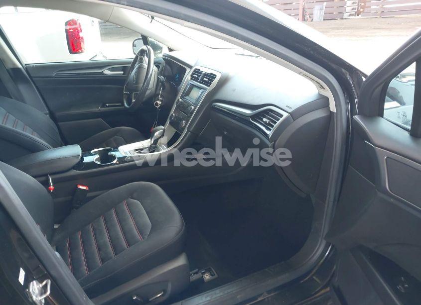 Photo 5 of 2015 Ford Fusion SE (VIN 3FA6P0H71FR214341)