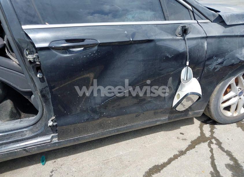 Photo 14 of 2015 Ford Fusion SE (VIN 3FA6P0H71FR242592)