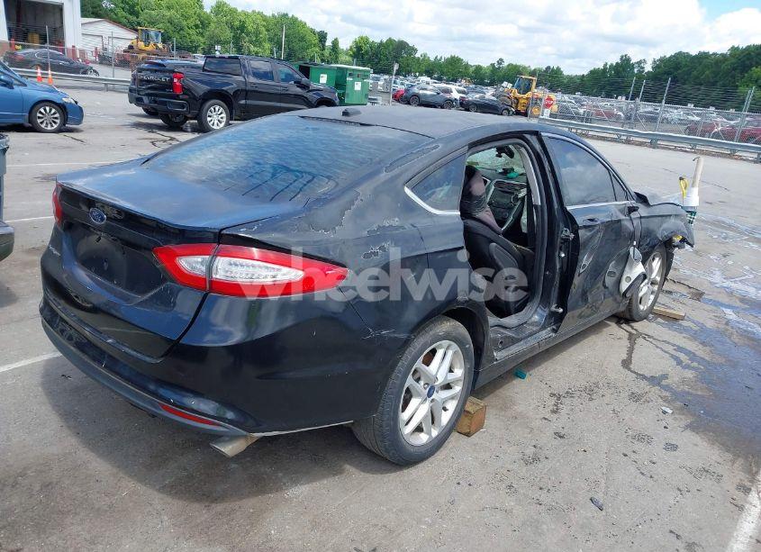 Photo 4 of 2015 Ford Fusion SE (VIN 3FA6P0H71FR242592)