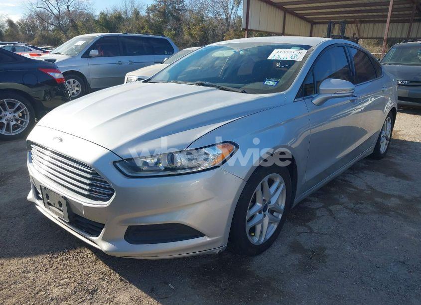 Photo 2 of 2015 Ford Fusion SE (VIN 3FA6P0H71FR292392)