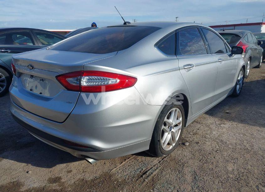 Photo 4 of 2015 Ford Fusion SE (VIN 3FA6P0H71FR292392)