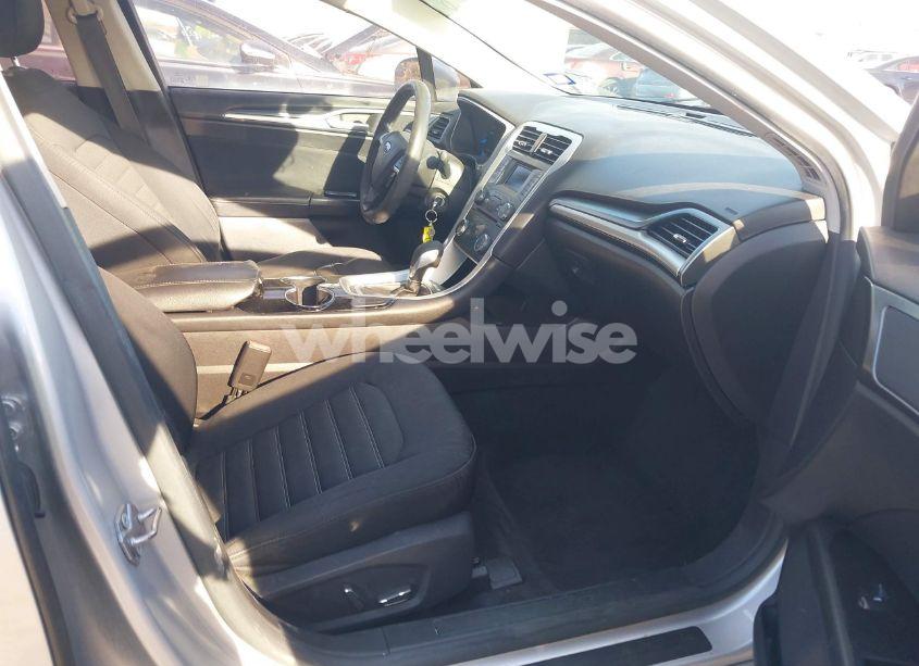 Photo 5 of 2015 Ford Fusion SE (VIN 3FA6P0H71FR292392)