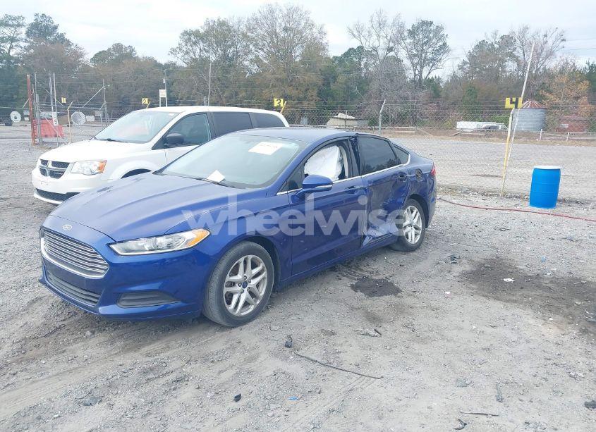 Photo 2 of 2016 Ford Fusion SE (VIN 3FA6P0H71GR121062)
