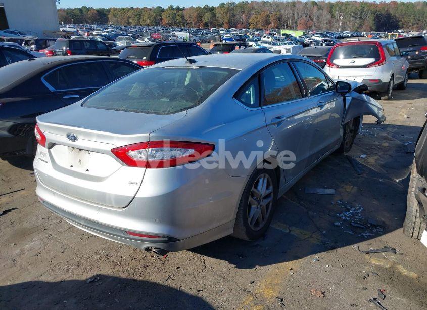 Photo 4 of 2016 Ford Fusion SE (VIN 3FA6P0H71GR129579)