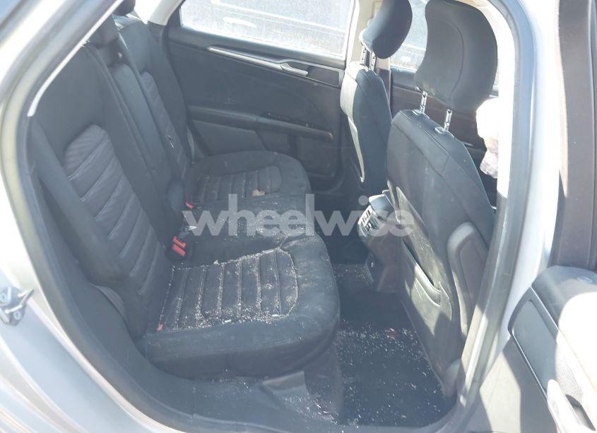 Photo 8 of 2016 Ford Fusion SE (VIN 3FA6P0H71GR129579)