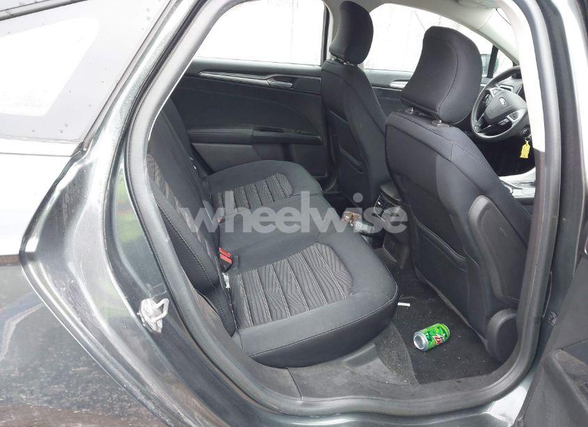 Photo 8 of 2016 Ford Fusion SE (VIN 3FA6P0H71GR133809)