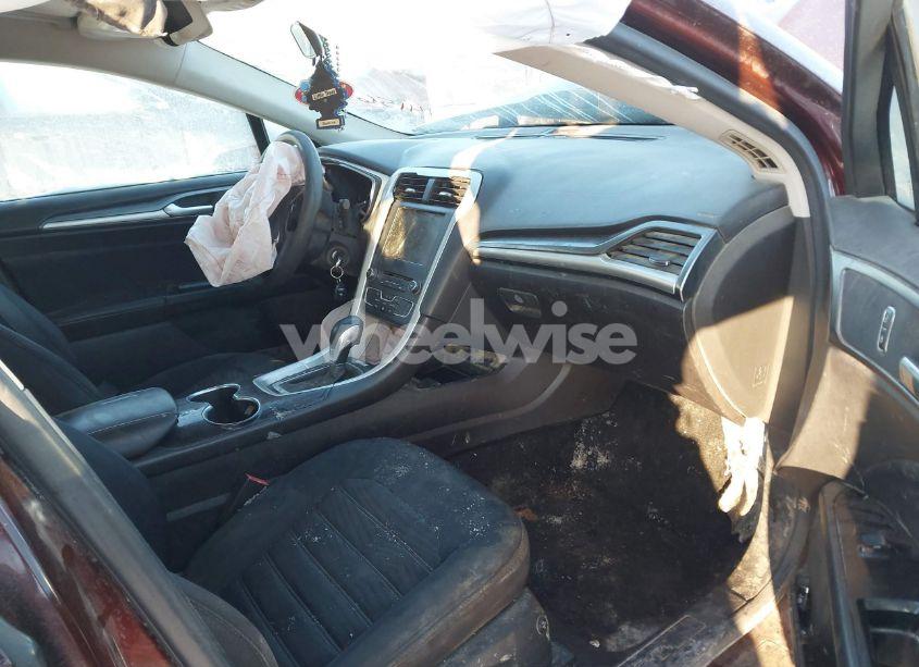 Photo 5 of 2016 Ford Fusion SE (VIN 3FA6P0H71GR141568)