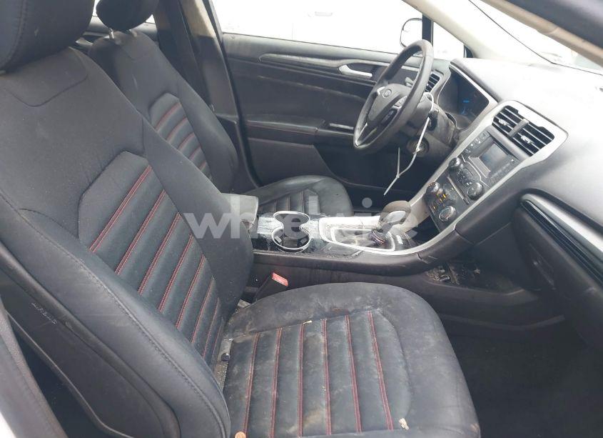 Photo 5 of 2016 Ford Fusion SE (VIN 3FA6P0H71GR162985)