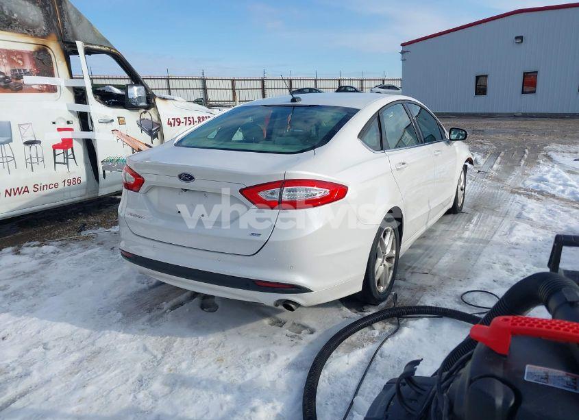 Photo 4 of 2016 Ford Fusion SE (VIN 3FA6P0H71GR190706)