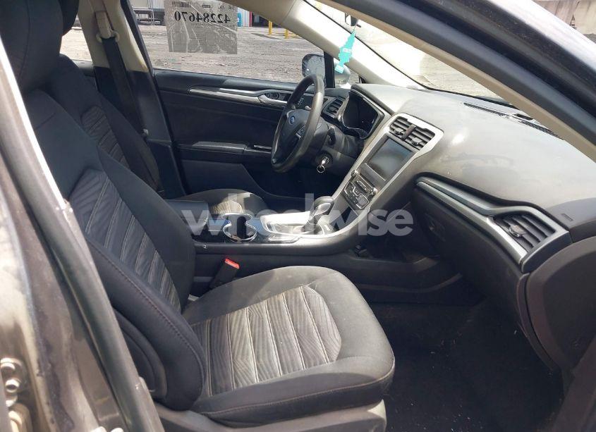 Photo 5 of 2016 Ford Fusion SE (VIN 3FA6P0H71GR238446)