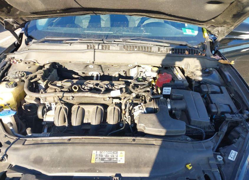 Photo 10 of 2016 Ford Fusion SE (VIN 3FA6P0H71GR242738)